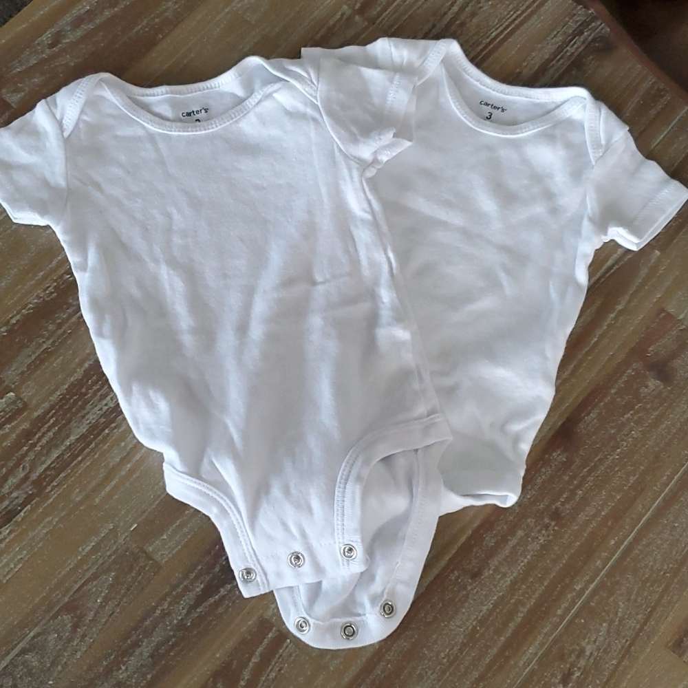 2 Carter's onesie size 3 months